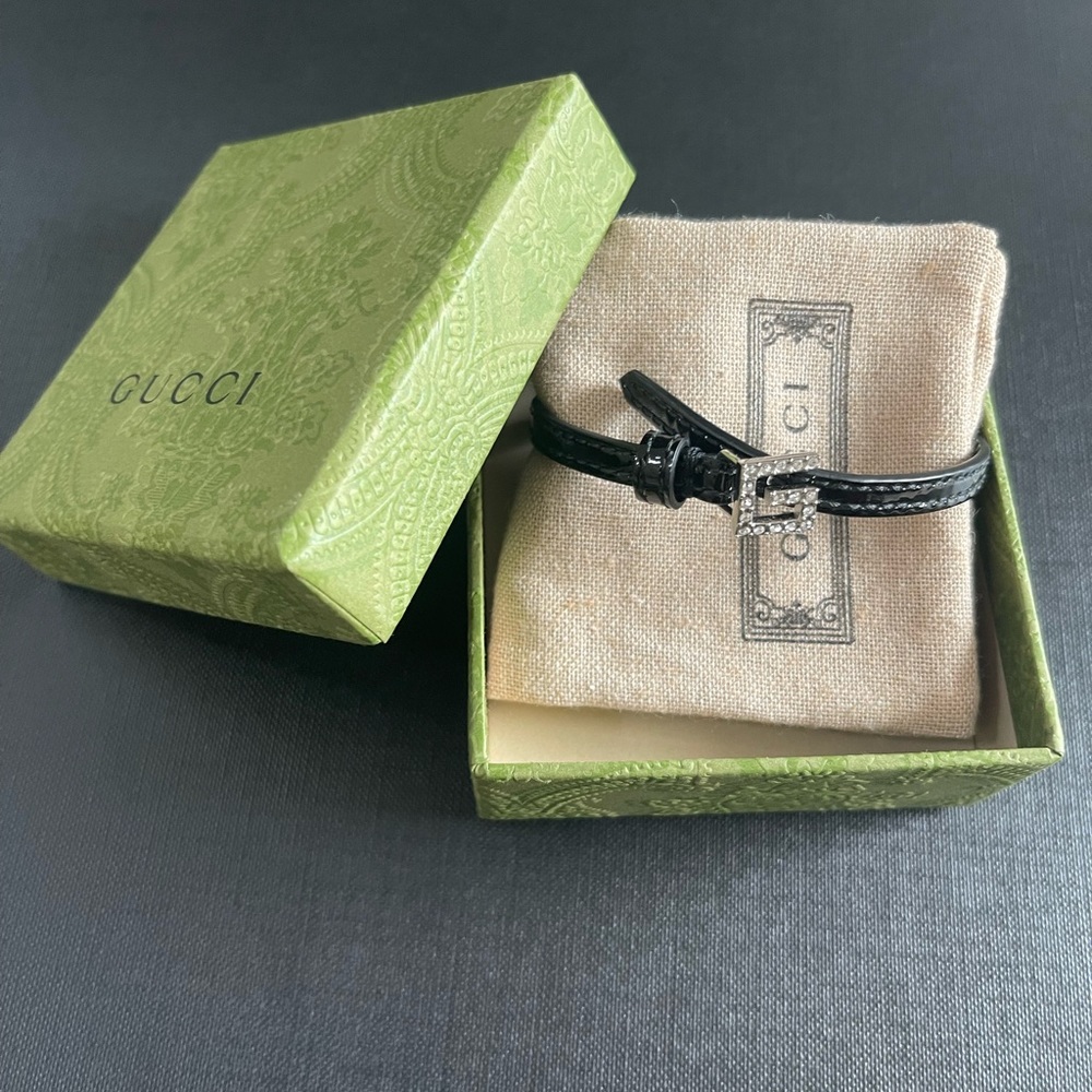 🆕️ GUCCI Black PATENT LEATHER Bracelet with CRYSTAL SQUARE G Buckle Size M🌟🖤 - Picture 2 of 13